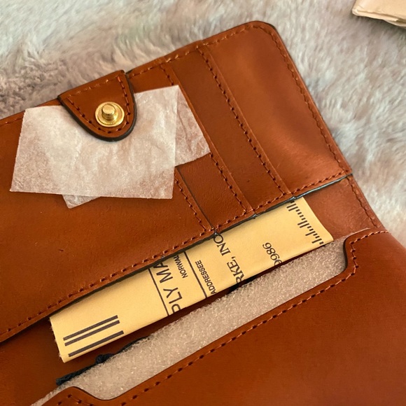 Dooney & Bourke Slim Phone Case in Smoke Grey ZR022 NWT - Picture 5 of 16